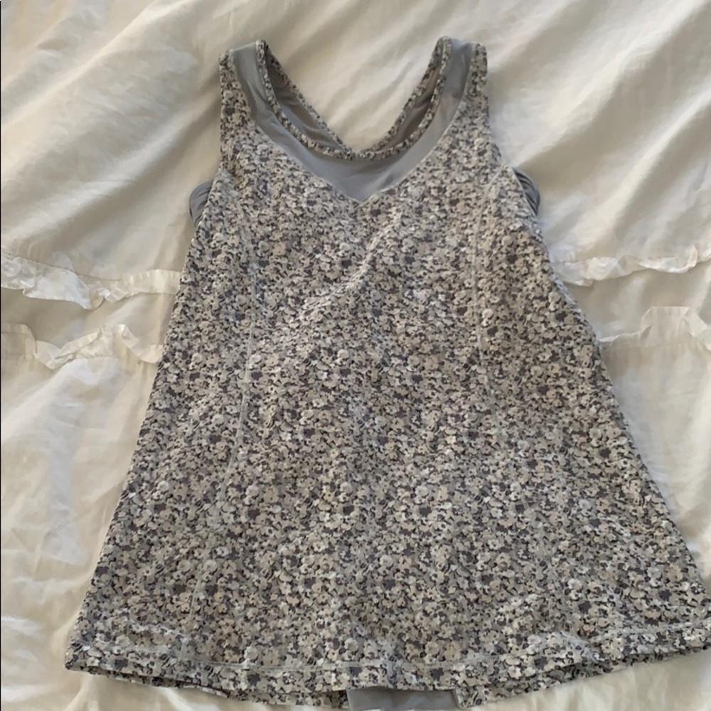 Lululemon tank built in bra size 4